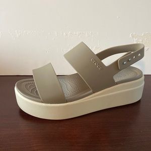 Women’s Crocs Brooklyn Low Wedge Khaki/Bone Size 7. gently worn.